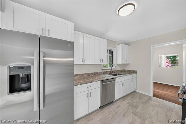 21681 Sussex Street, Oak Park, MI 48237