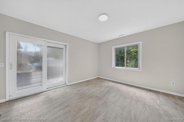21681 Sussex Street, Oak Park, MI 48237