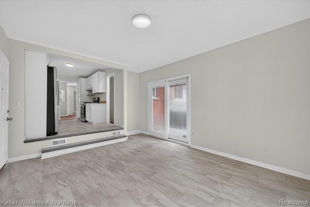 21681 Sussex Street, Oak Park, MI 48237