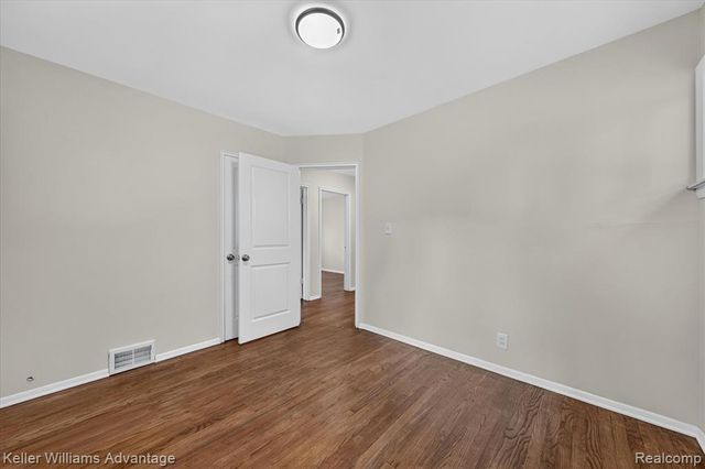 21681 Sussex Street, Oak Park, MI 48237