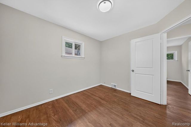 21681 Sussex Street, Oak Park, MI 48237