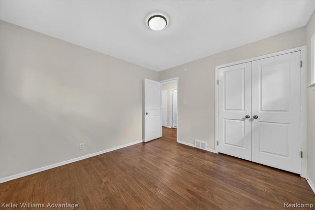 21681 Sussex Street, Oak Park, MI 48237