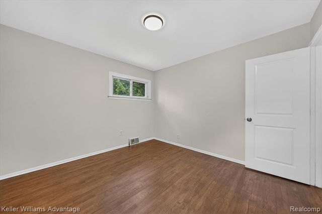 21681 Sussex Street, Oak Park, MI 48237