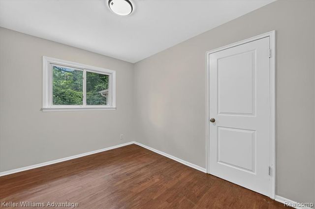 21681 Sussex Street, Oak Park, MI 48237