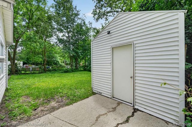 21681 Sussex Street, Oak Park, MI 48237