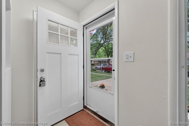 21681 Sussex Street, Oak Park, MI 48237