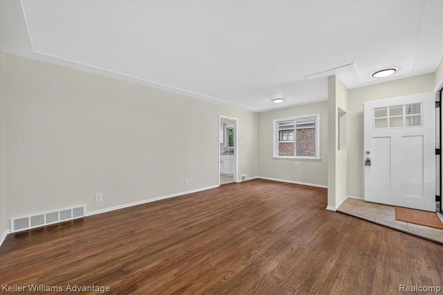 21681 Sussex Street, Oak Park, MI 48237