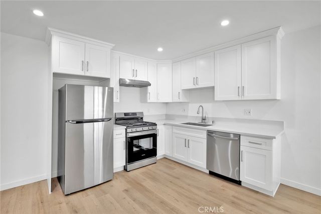 13018 Valleyheart Drive 4, Studio City, CA 91604