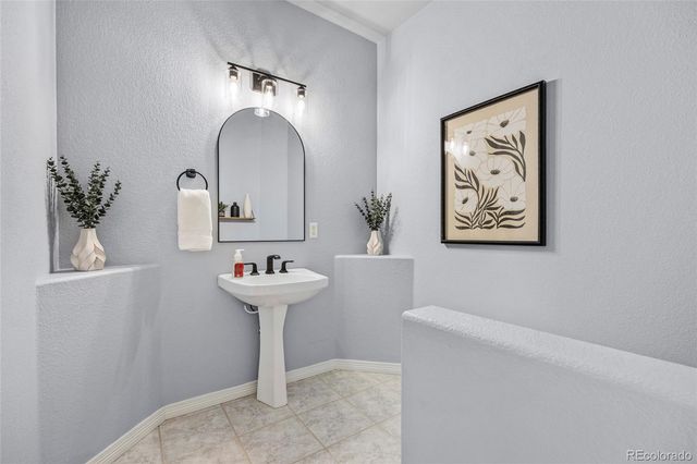 8555 Green Island Circle, Lone Tree, CO 80124