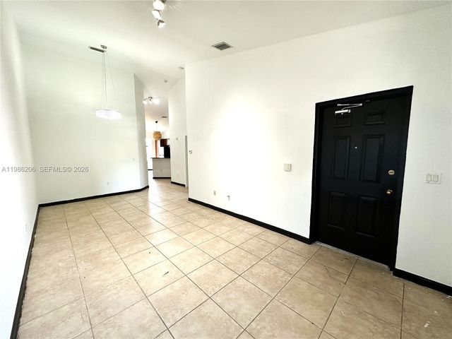 3550 NE 5th St 202, Homestead, FL 33033