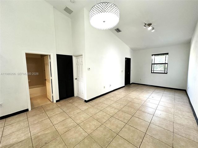 3550 NE 5th St 202, Homestead, FL 33033