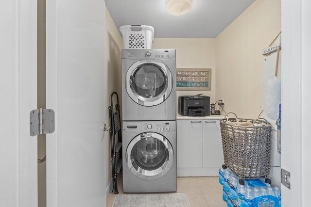 2650 Lake Shore Drive 302, Riviera Beach, FL 33404