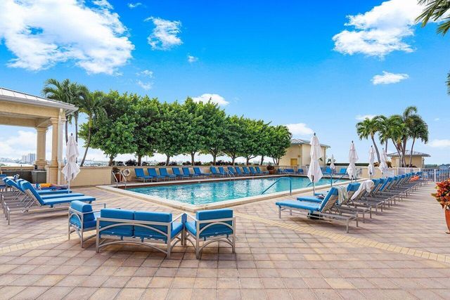 2650 Lake Shore Drive 302, Riviera Beach, FL 33404