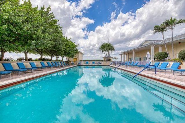 2650 Lake Shore Drive 302, Riviera Beach, FL 33404