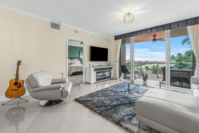 2650 Lake Shore Drive 302, Riviera Beach, FL 33404