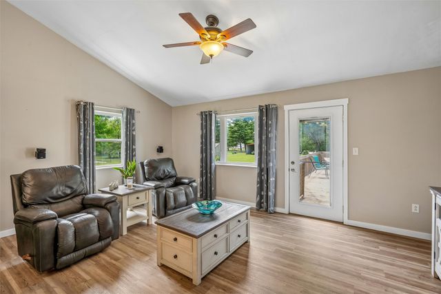 6380 NW 54th Court, Johnston, IA 50131