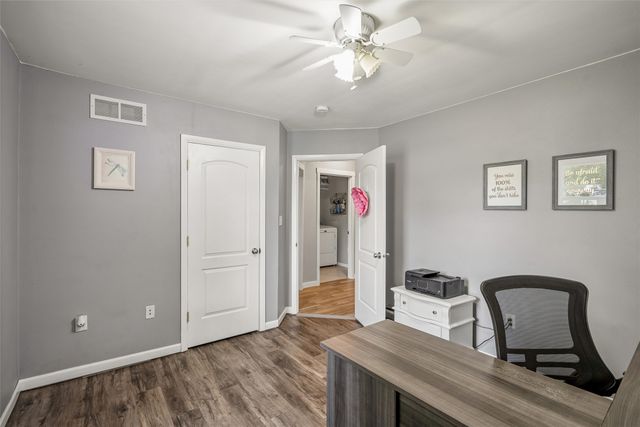 6380 NW 54th Court, Johnston, IA 50131