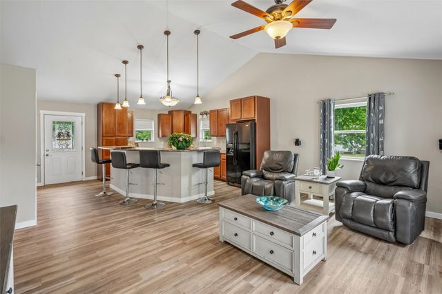 6380 NW 54th Court, Johnston, IA 50131