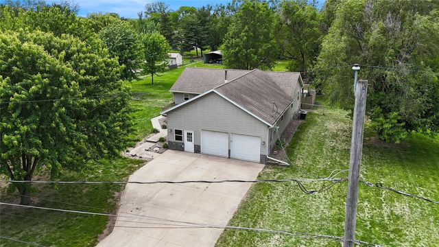 6380 NW 54th Court, Johnston, IA 50131