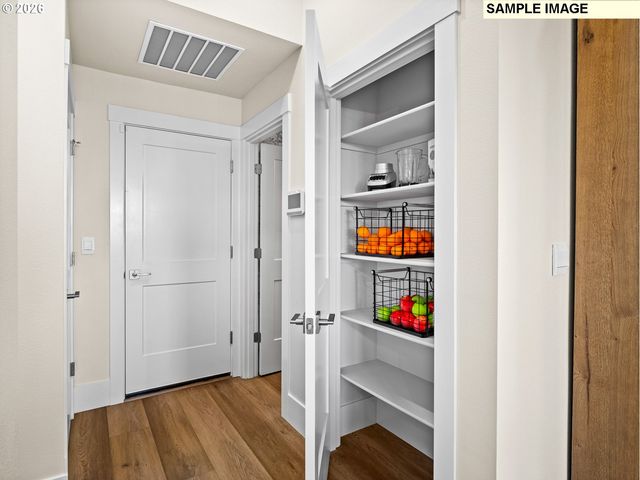 18354 Sw Weeks Way, Beaverton, OR 97003