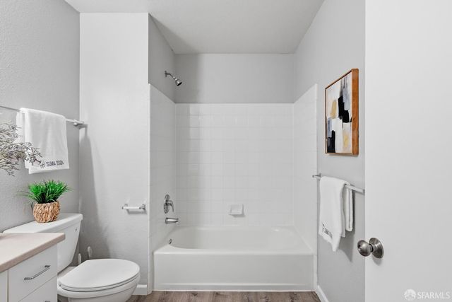 8300 Oceanview Terrace 114, San Francisco, CA 94132