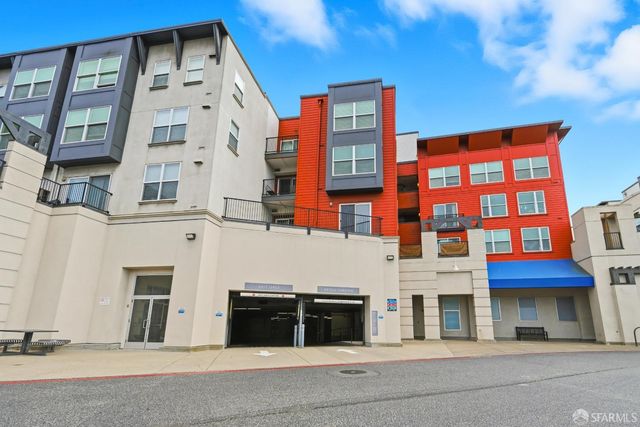8300 Oceanview Terrace 114, San Francisco, CA 94132