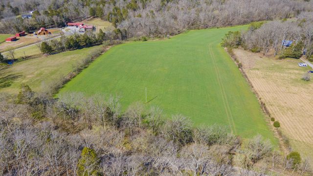4250 Delina Rd, Cornersville, TN 37047
