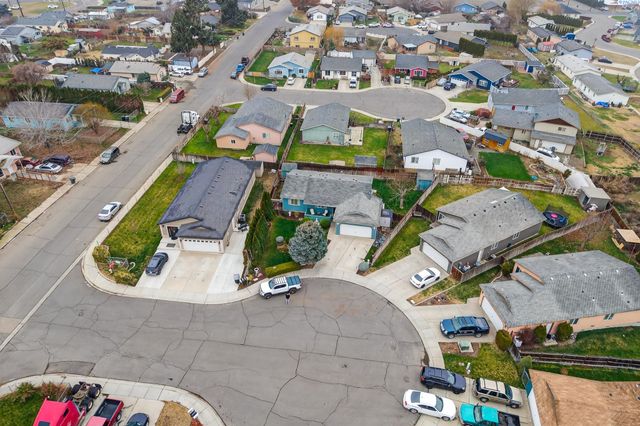 502 Armas Ct, Grandview, WA 98930