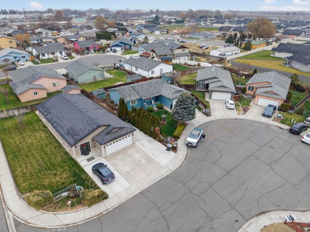 502 Armas Ct, Grandview, WA 98930