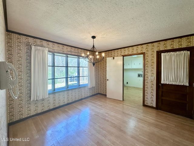 1215 Cliffdale Drive, Clinton, MS 39056