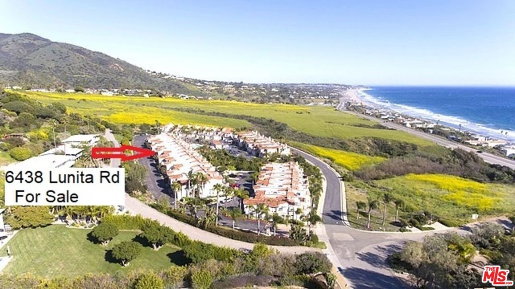 Image 3 of property listing at 6438 Lunita Road, Malibu, CA 90265