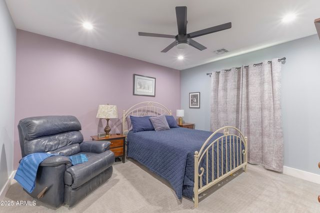 2511 E EARLL Drive, Phoenix, AZ 85016