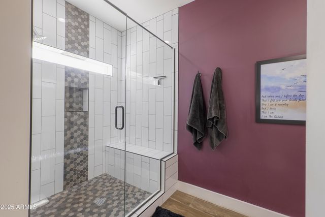 2511 E EARLL Drive, Phoenix, AZ 85016