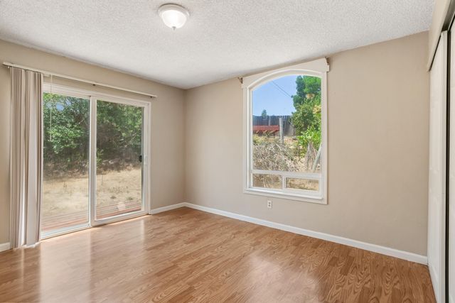1310 Hemlock Avenue, Anderson, CA 96007