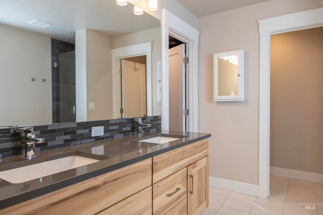 1475 W Caravan St, Kuna, ID 83634