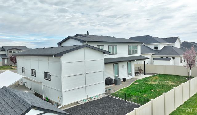 1475 W Caravan St, Kuna, ID 83634