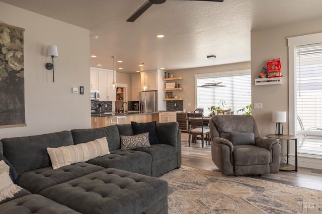 1475 W Caravan St, Kuna, ID 83634