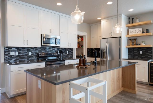 1475 W Caravan St, Kuna, ID 83634