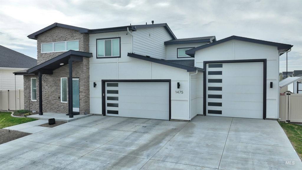 1475 W Caravan St, Kuna, ID 83634