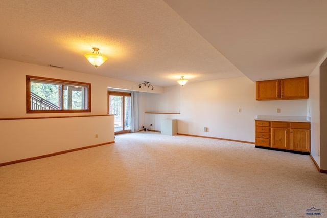 4715 CLIFF DR, Rapid City, SD 57702