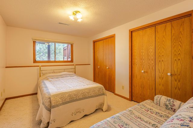 4715 CLIFF DR, Rapid City, SD 57702