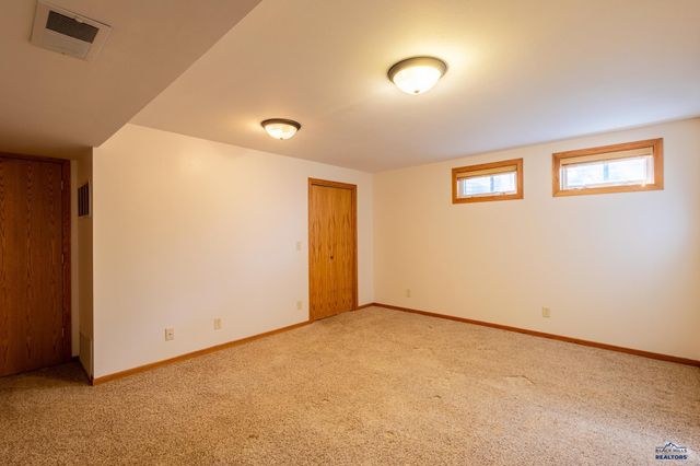 4715 CLIFF DR, Rapid City, SD 57702