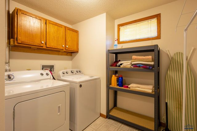 4715 CLIFF DR, Rapid City, SD 57702