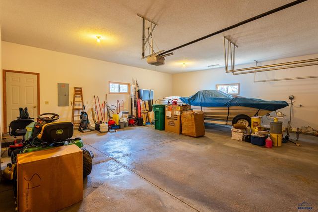 4715 CLIFF DR, Rapid City, SD 57702