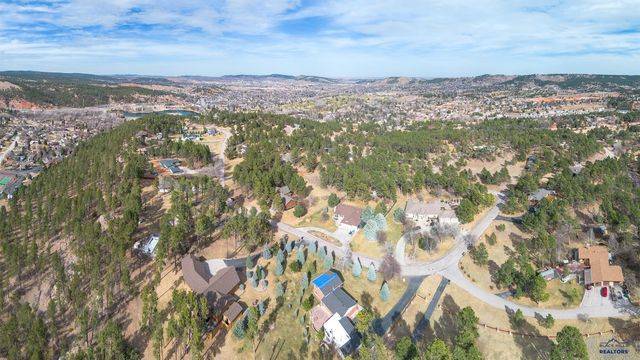 4715 CLIFF DR, Rapid City, SD 57702