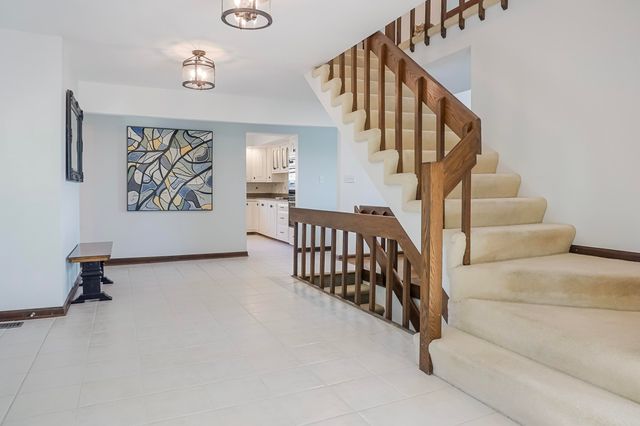 467 Amhurst Road, Valparaiso, IN 46385