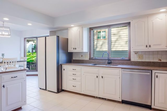 467 Amhurst Road, Valparaiso, IN 46385
