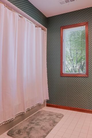 467 Amhurst Road, Valparaiso, IN 46385