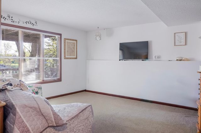 467 Amhurst Road, Valparaiso, IN 46385