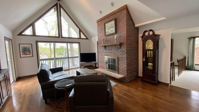 467 Amhurst Road, Valparaiso, IN 46385
